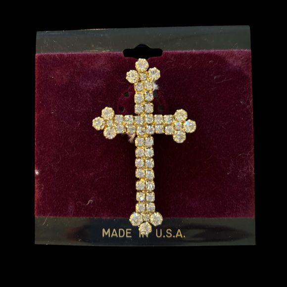 Jewelry - NWT Crystal Cross Brooch